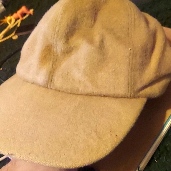 Quiet American luxury. Vintage 100 percent pure cashmere baseball cap.